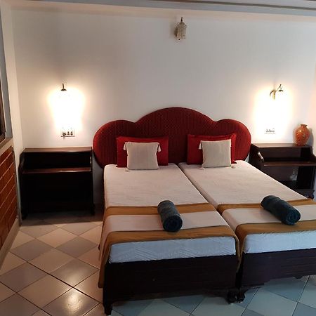 Kairali Palace Home Stay Thekkady Exterior photo