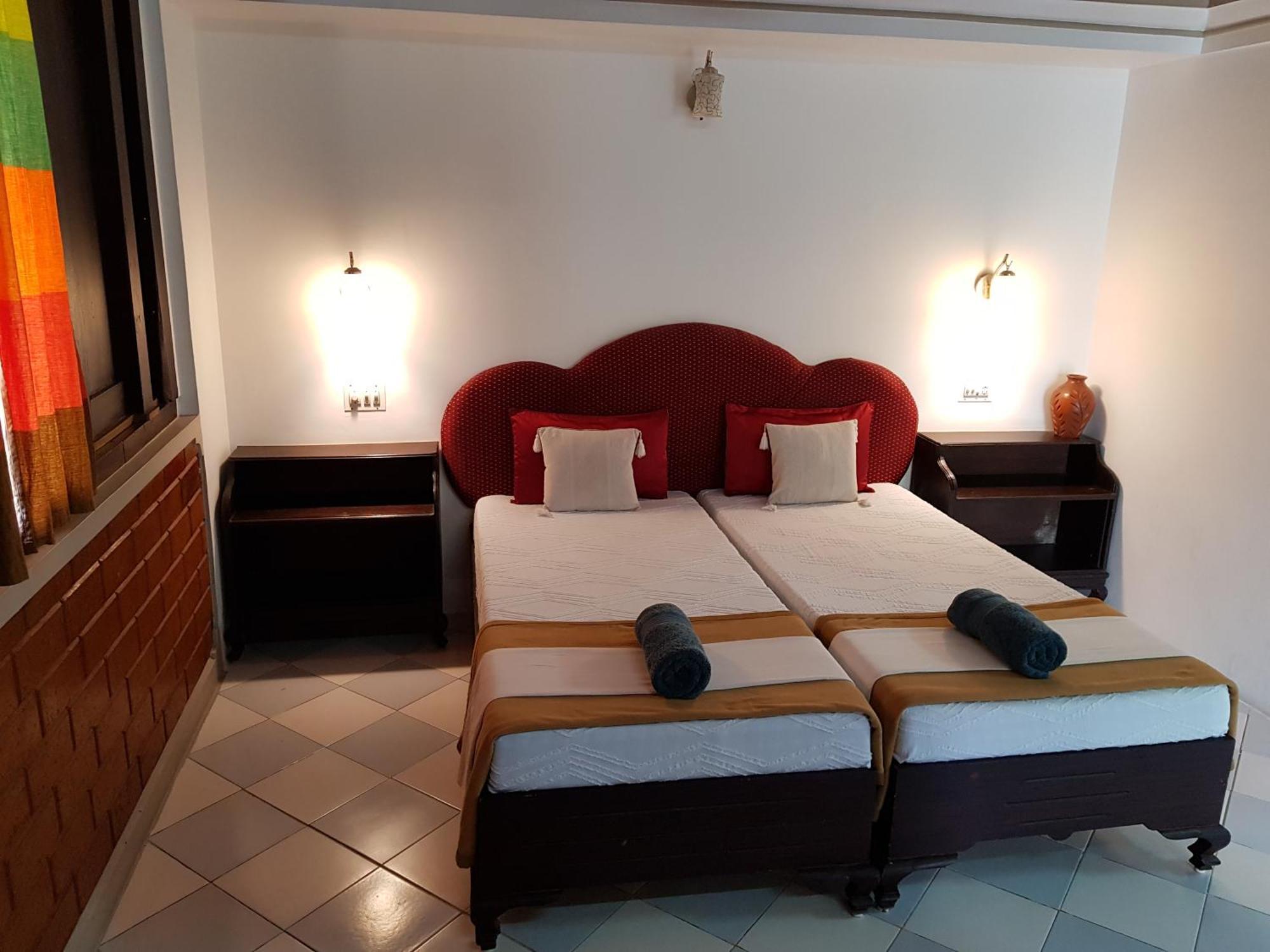 Kairali Palace Home Stay Thekkady Exterior photo