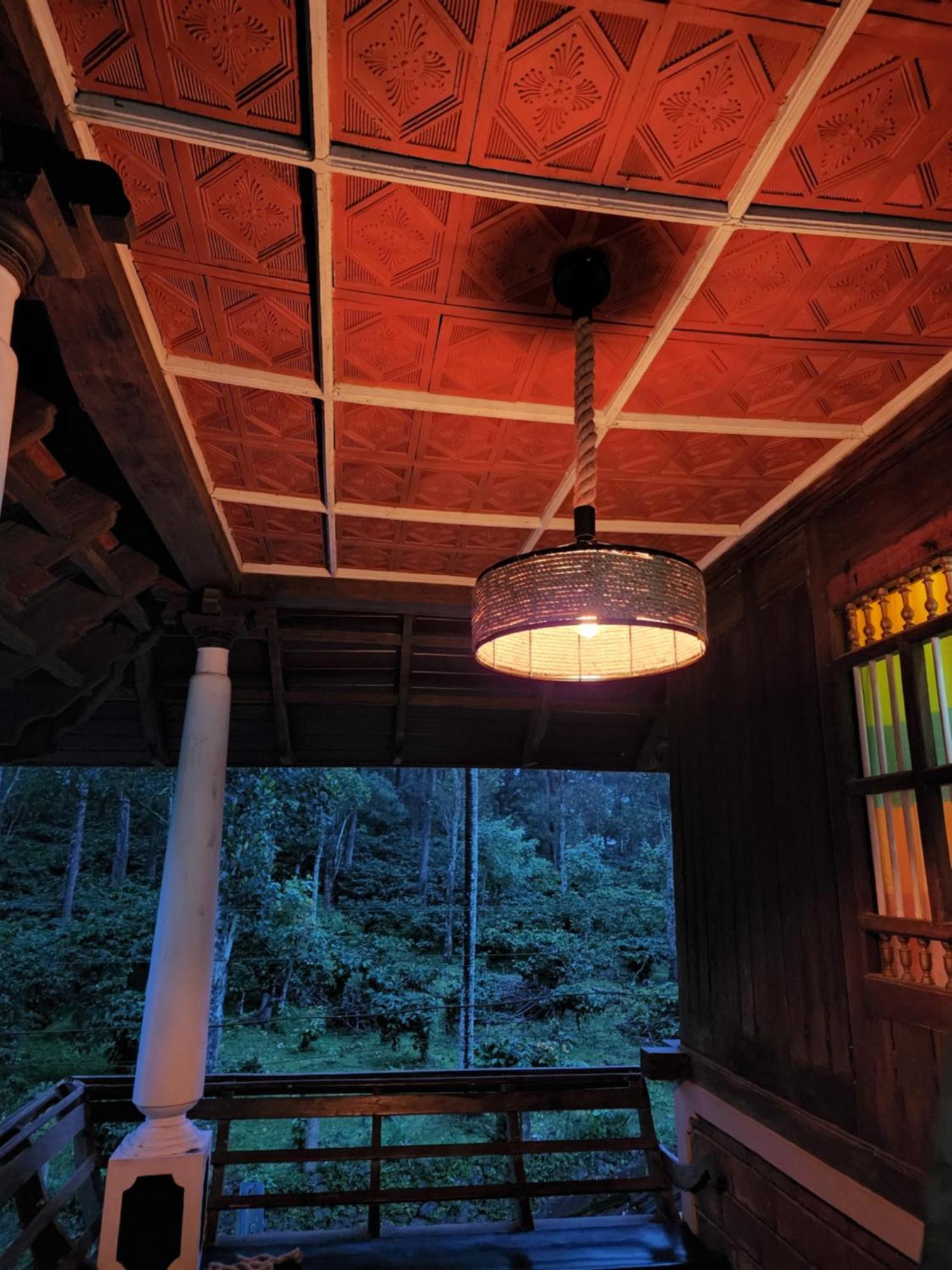 Kairali Palace Home Stay Thekkady Exterior photo