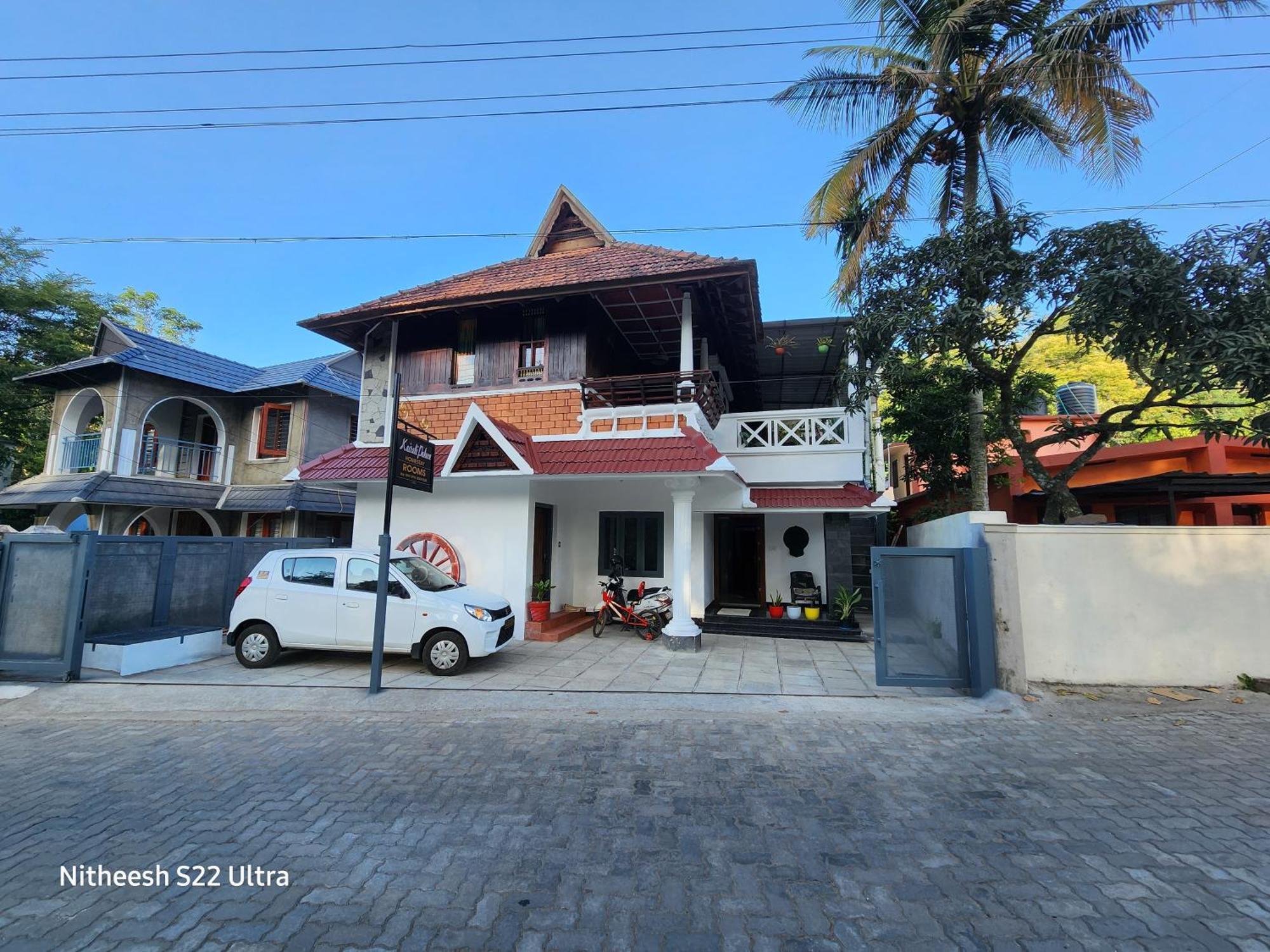 Kairali Palace Home Stay Thekkady Exterior photo